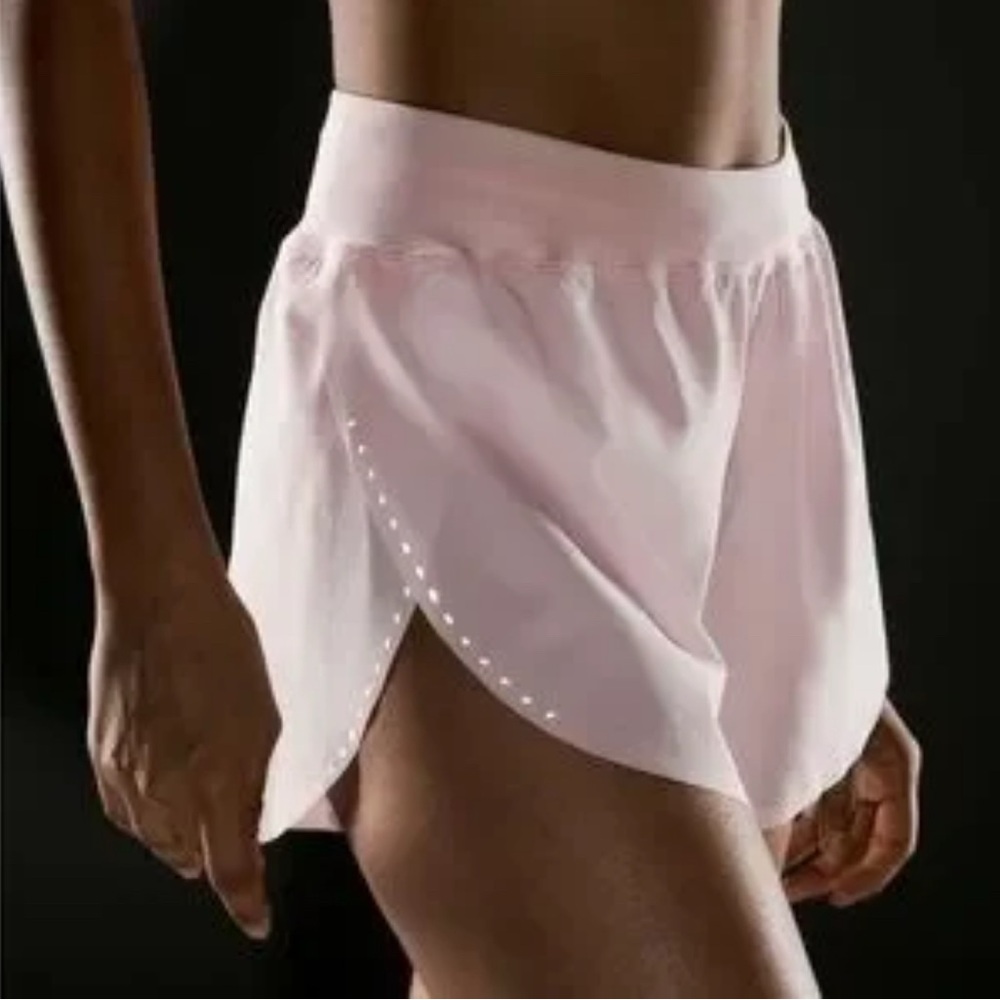 Lululemon Strawberry Milkshake fast and free short